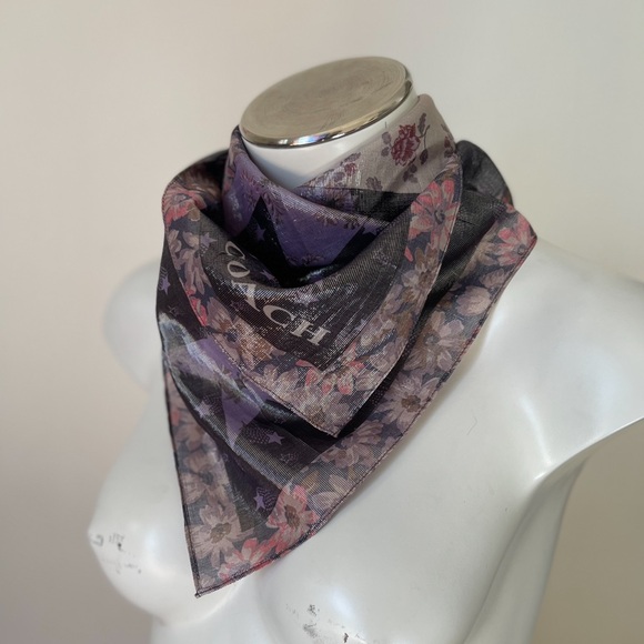 New Coach spun gold scarves - Picture 2 of 5